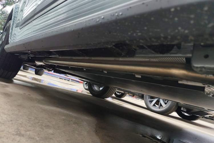 Used Formula Leopard Tai 7 2025 Model 190 km Four-Wheel Drive Ultra Edition Right Side Sill