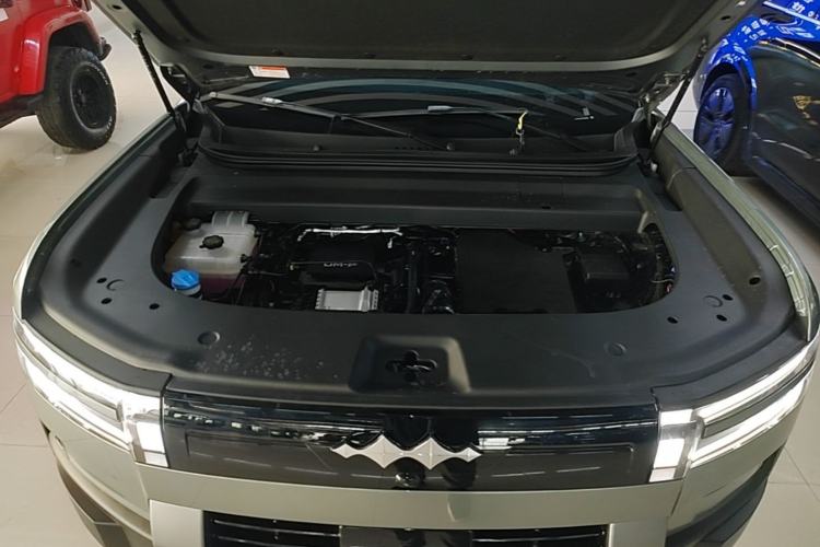 Used Formula Leopard Tai 7 2025 Model 190 km Four-Wheel Drive Ultra Edition Engine Bay