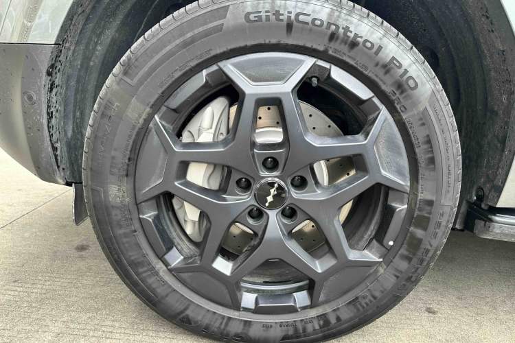Used Formula Leopard Tai 7 2025 Model 190 km Four-Wheel Drive Ultra Edition Exterior 6