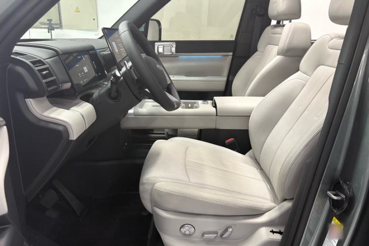 Used Formula Leopard Tai 7 2025 Model 190 km Four-Wheel Drive Ultra Edition Interior 1