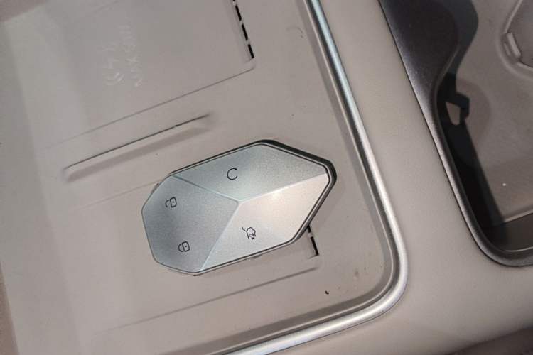 Used Formula Leopard Tai 7 2025 Model 190 km Four-Wheel Drive Ultra Edition Interior 1