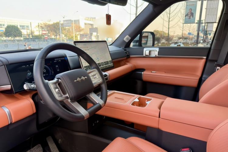 Used Formula Leopard Tai 7 2025 Model 135 km Two-Wheel Drive Pro Edition Interior 2