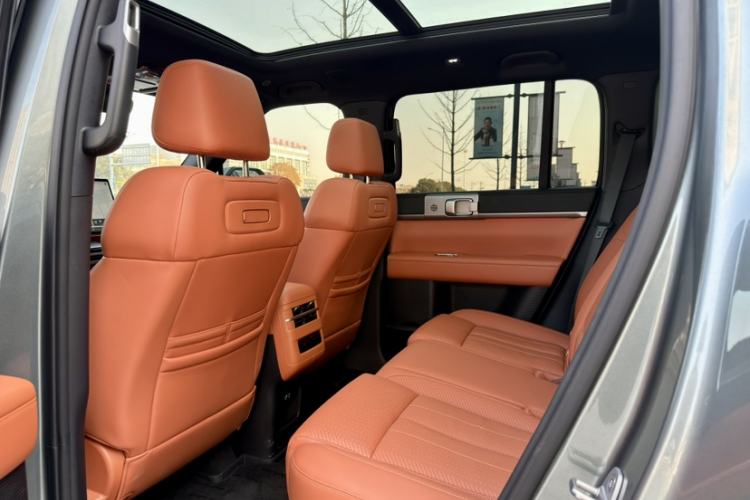 Used Formula Leopard Tai 7 2025 Model 135 km Two-Wheel Drive Pro Edition Interior 4