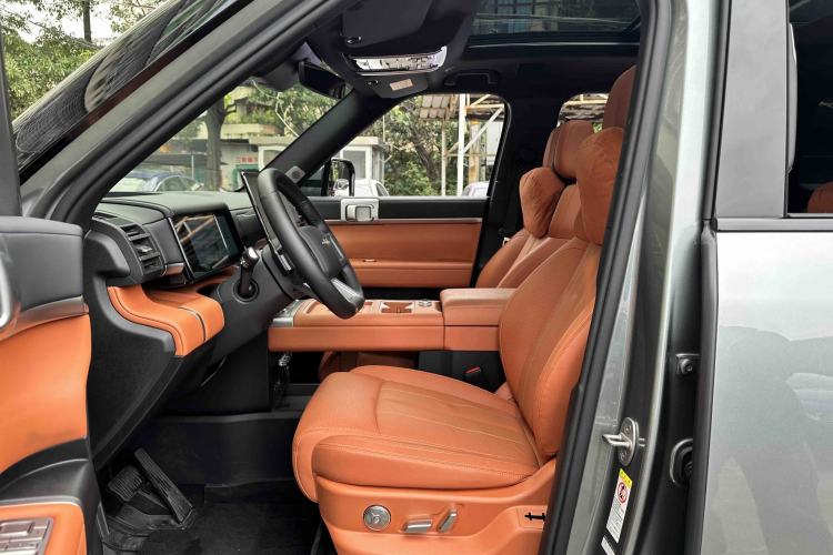 Used Formula Leopard Tai 7 2025 Model 190 km Four-Wheel Drive Ultra Edition Interior 5