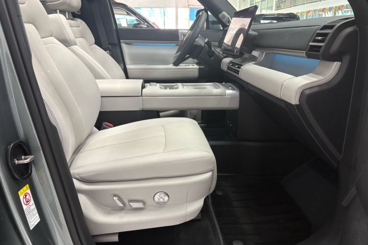 Used Formula Leopard Tai 7 2025 Model 190 km Four-Wheel Drive Ultra Edition Interior 7