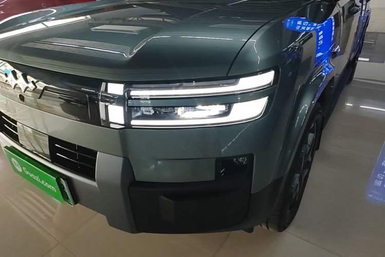 Used Formula Leopard Tai 7 2025 Model 190 km Four-Wheel Drive Ultra Edition Left Front Headlight