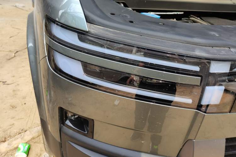 Used Formula Leopard Tai 7 2025 Model 190 km Four-Wheel Drive Ultra Edition Right Front Headlight