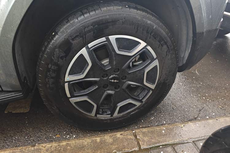Used Formula Leopard Tai 7 2025 Model 200 km Two-Wheel Drive Max Edition Right Front Wheel Hub