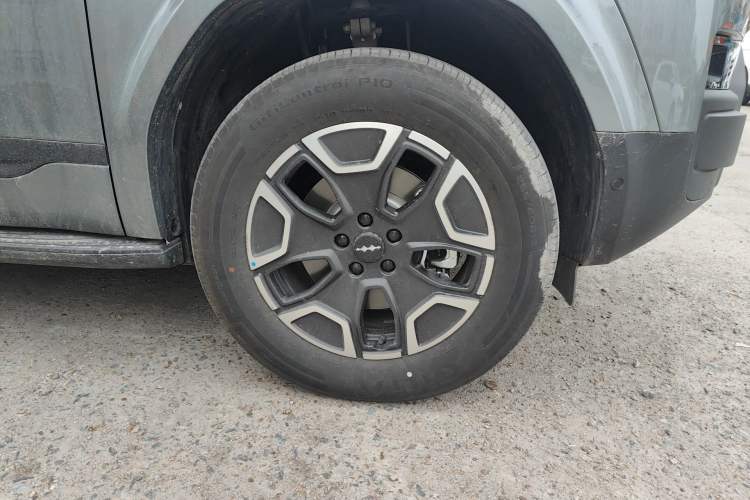 Used Formula Leopard Tai 7 2025 Model 200 km Two-Wheel Drive Max Edition Right Front Wheel Hub