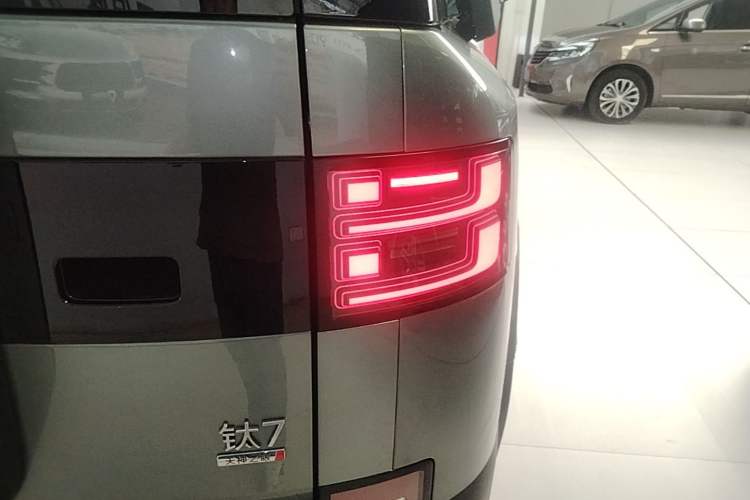 Used Formula Leopard Tai 7 2025 Model 190 km Four-Wheel Drive Ultra Edition Right Rear Taillight
