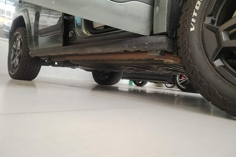 Used Formula Leopard Tai 7 2025 Model 190 km Four-Wheel Drive Ultra Edition Right Side Sill