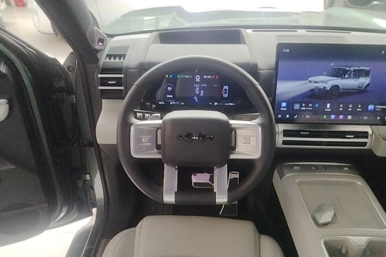 Used Formula Leopard Tai 7 2025 Model 190 km Four-Wheel Drive Ultra Edition Steering Wheel
