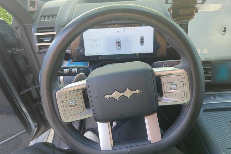 Used Formula Leopard Tai 7 2025 Model 190 km Four-Wheel Drive Ultra Edition Steering Wheel