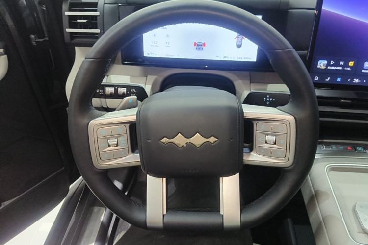 Used Formula Leopard Tai 7 2025 Model 190 km Four-Wheel Drive Ultra Edition Steering Wheel