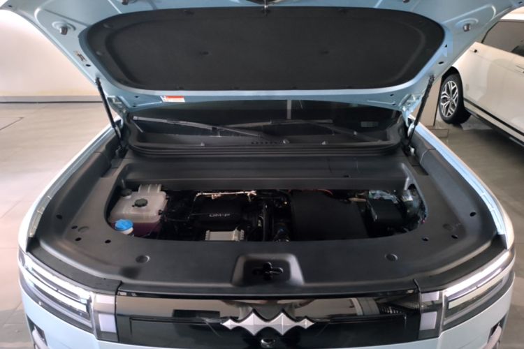 Used Formula Leopard Tai 7 2025 Model 190 km Four-Wheel Drive Ultra Edition Engine Bay