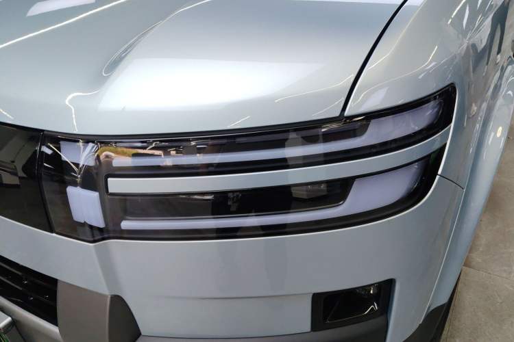 Used Formula Leopard Tai 7 2025 Model 190 km Four-Wheel Drive Ultra Edition Left Front Headlight