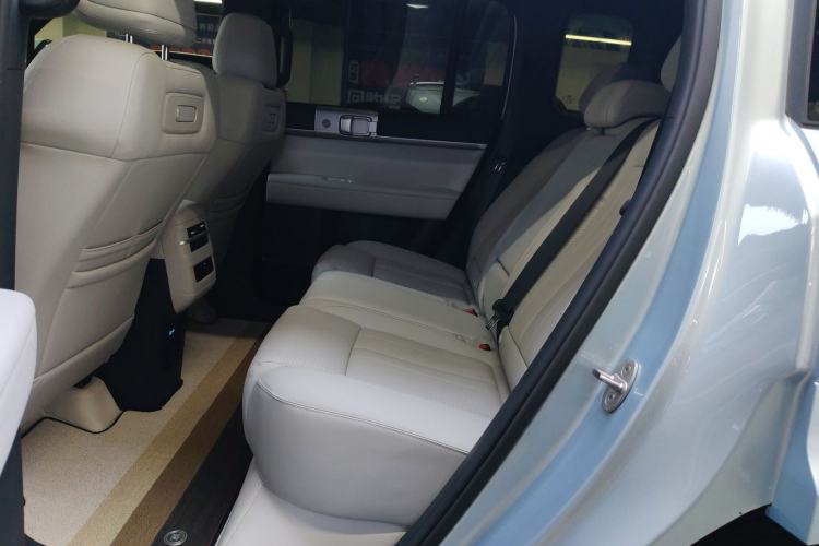 Used Formula Leopard Tai 7 2025 Model 190 km Four-Wheel Drive Ultra Edition Left Rear Seat