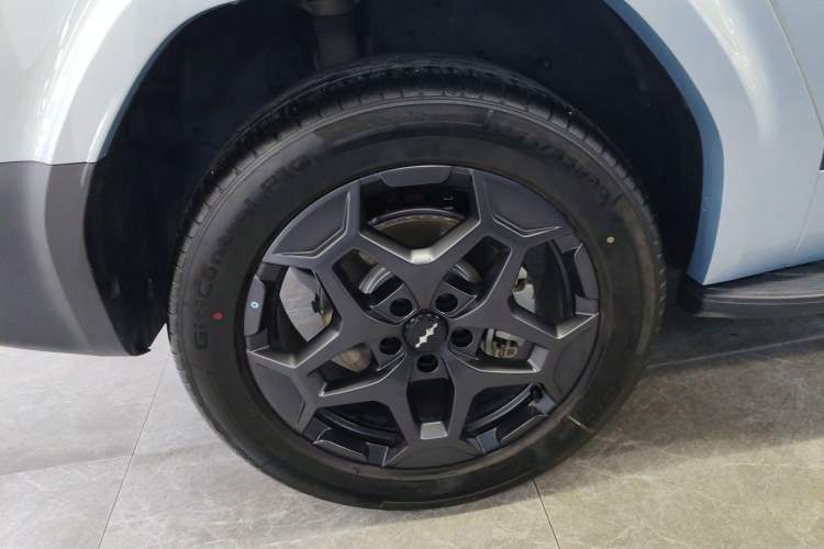 Used Formula Leopard Tai 7 2025 Model 190 km Four-Wheel Drive Ultra Edition Right Rear Wheel Hub