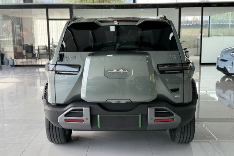 Used Formula Leopard Titanium 3 2025 501 km All-Wheel Drive Intelligent Driving Max Edition Exterior 4