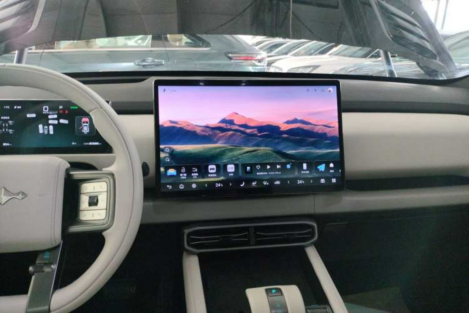 Used Formula Leopard Titanium 3 2025 501 km Four-Wheel Drive Drone Edition Audio And AC Panel