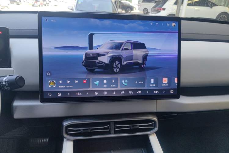 Used Formula Leopard Titanium 3 2025 501KM All-Wheel Drive Intelligent Driving Ultra Version Audio And AC Panel