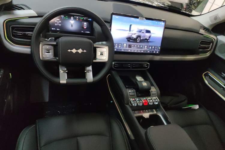 Used Formula Leopard Titanium 3 2025 501 km All-Wheel Drive Intelligent Driving Max Edition Center Console