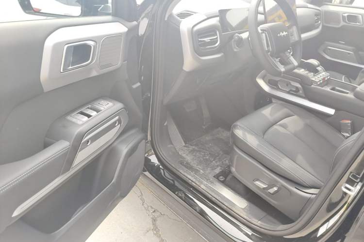 Used Formula Leopard Titanium 3 2025 501KM All-Wheel Drive Intelligent Driving Ultra Version Driver Seat