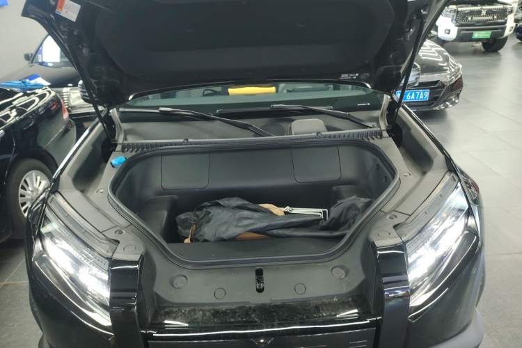 Used Formula Leopard Titanium 3 2025 501 km All-Wheel Drive Intelligent Driving Max Edition Engine Bay