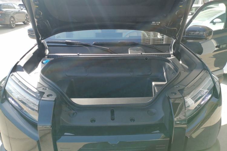 Used Formula Leopard Titanium 3 2025 501 km Four-Wheel Drive Drone Edition Engine Bay