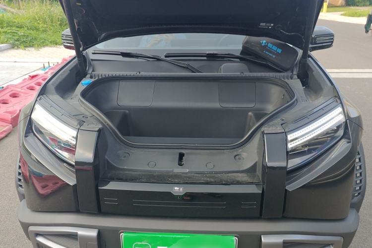 Used Formula Leopard Titanium 3 2025 501KM All-Wheel Drive Intelligent Driving Ultra Version Engine Bay