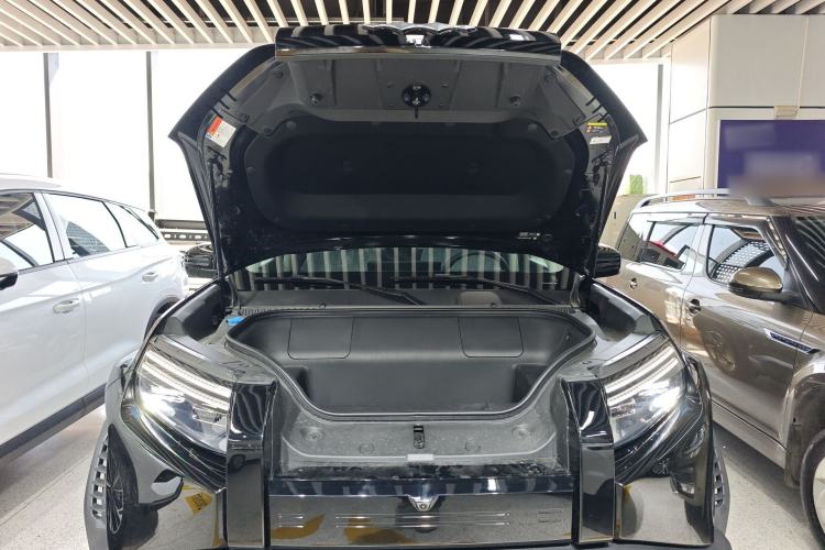 Used Formula Leopard Titanium 3 2025 501 km All-Wheel Drive Intelligent Driving Max Edition Engine Bay