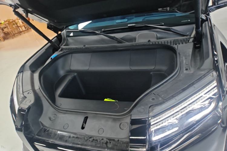 Used Formula Leopard Titanium 3 2025 501 km Four-Wheel Drive Drone Edition Engine Bay
