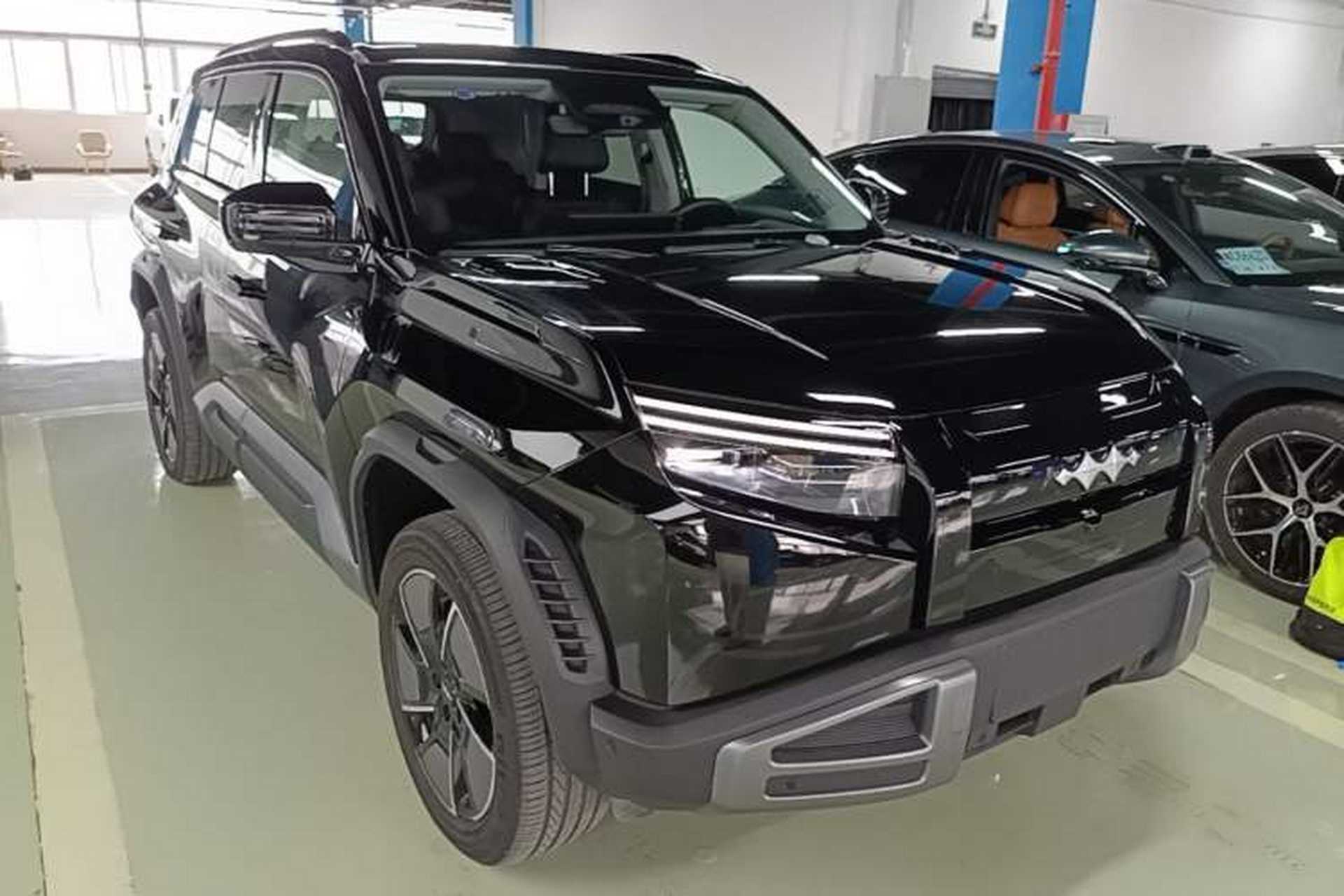 Used Formula Leopard Titanium 3 2025 501KM All-Wheel Drive Intelligent Driving Ultra Version Exterior 1