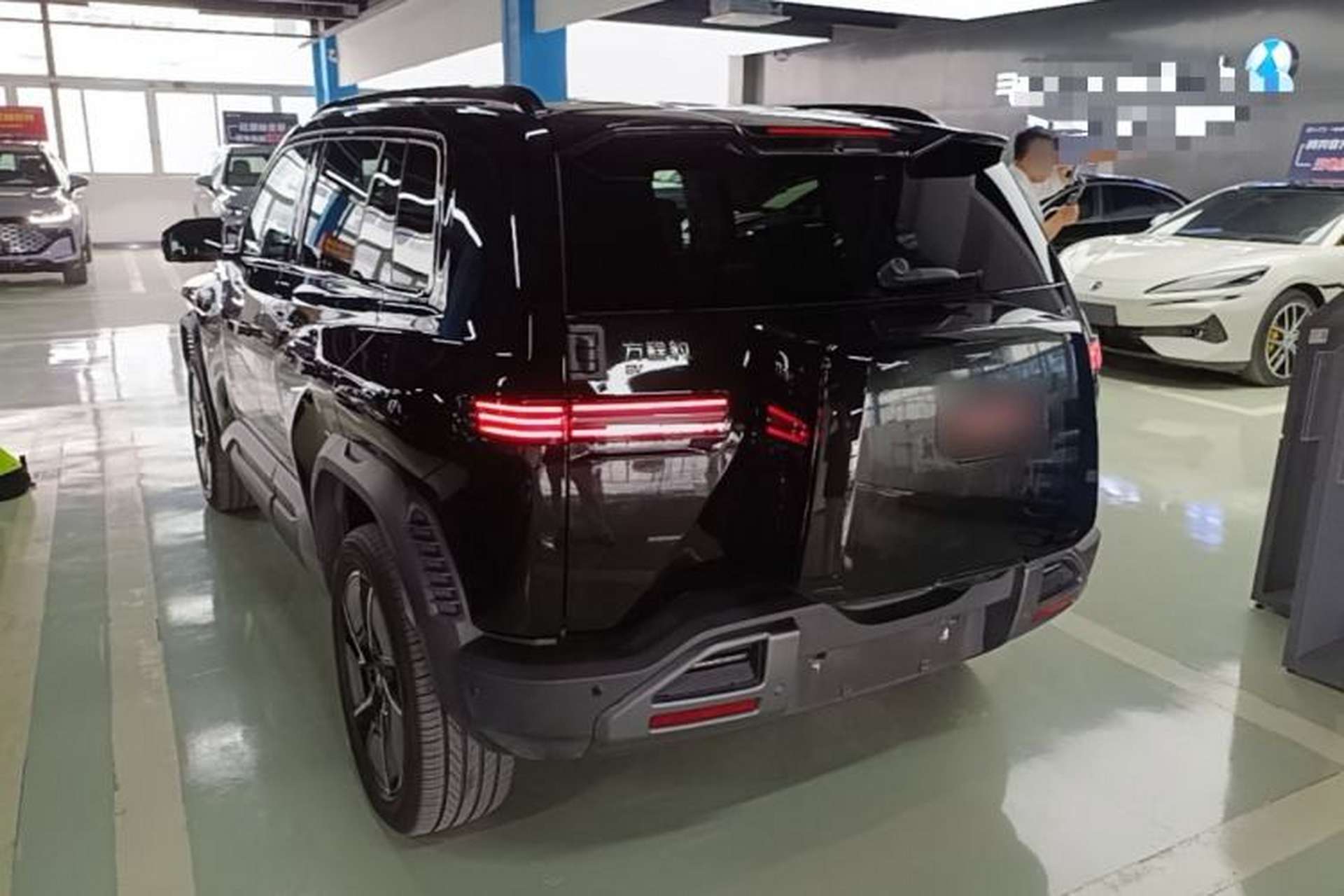 Used Formula Leopard Titanium 3 2025 501KM All-Wheel Drive Intelligent Driving Ultra Version Exterior 2