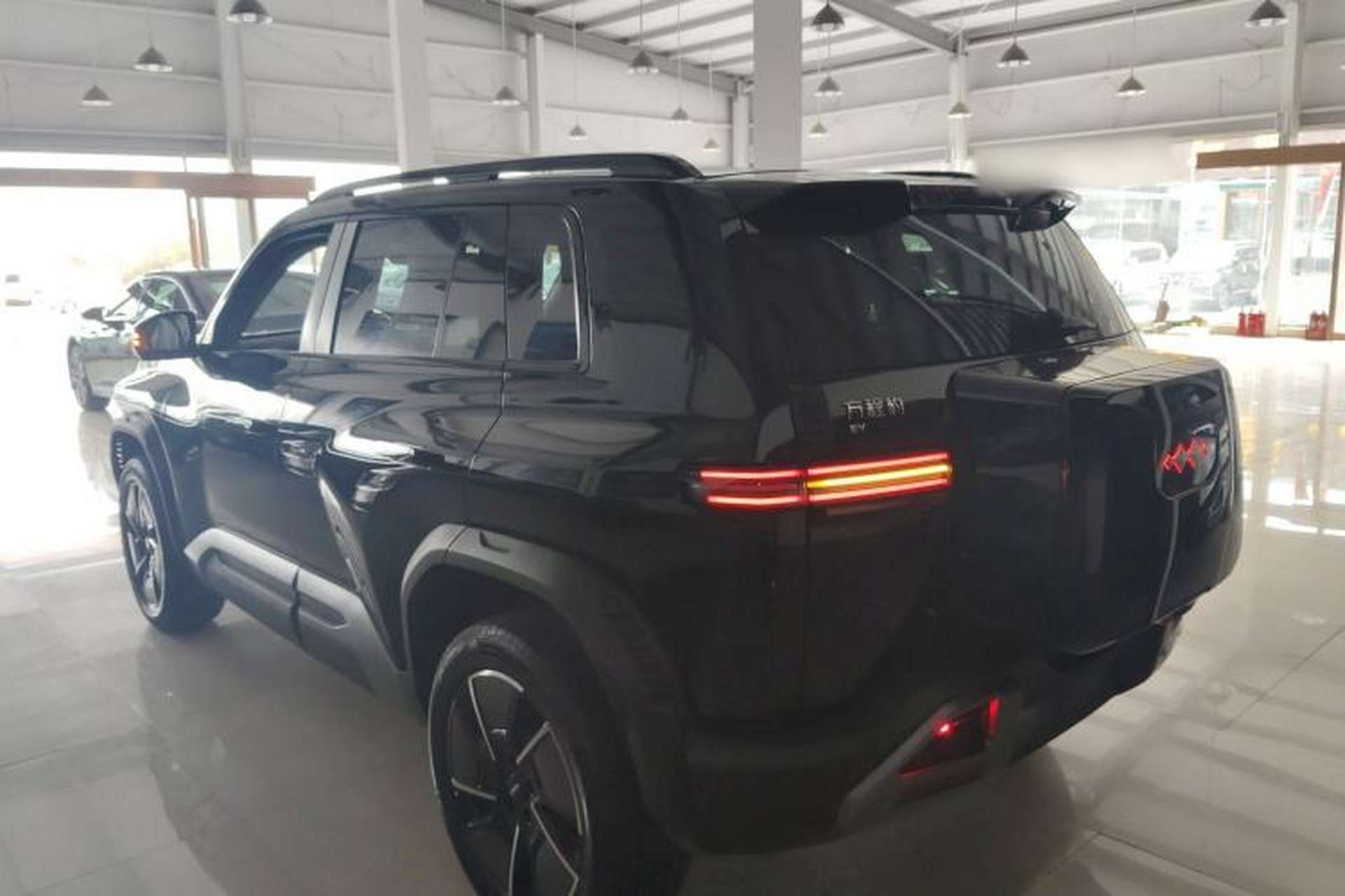 Used Formula Leopard Titanium 3 2025 501 km All-Wheel Drive Intelligent Driving Max Edition Exterior 2