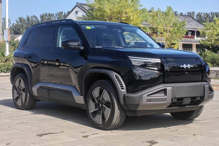 Used Formula Leopard Titanium 3 2025 501KM All-Wheel Drive Intelligent Driving Ultra Version Exterior 2