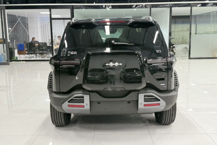 Used Formula Leopard Titanium 3 2025 501 km Range Rear-Wheel Drive Intelligent Driving Max Edition Exterior 2