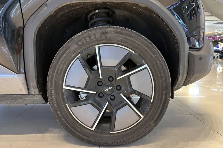 Used Formula Leopard Titanium 3 2025 501 km All-Wheel Drive Intelligent Driving Max Edition Exterior 6
