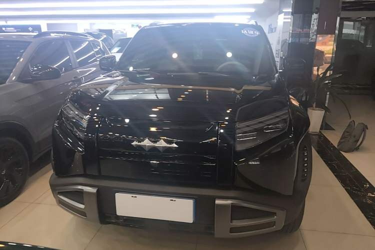 Used Formula Leopard Titanium 3 2025 501 km Range Rear-Wheel Drive Intelligent Driving Max Edition Front
