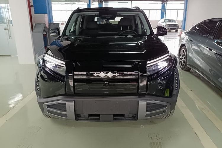 Used Formula Leopard Titanium 3 2025 501KM All-Wheel Drive Intelligent Driving Ultra Version Front