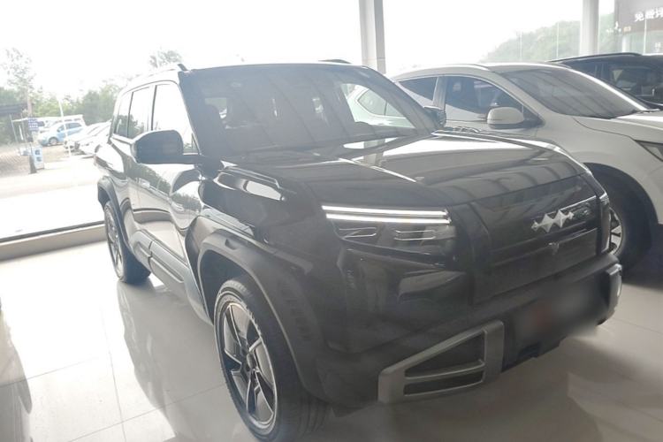 Used Formula Leopard Titanium 3 2025 501KM All-Wheel Drive Intelligent Driving Ultra Version Front Right 45 Deg
