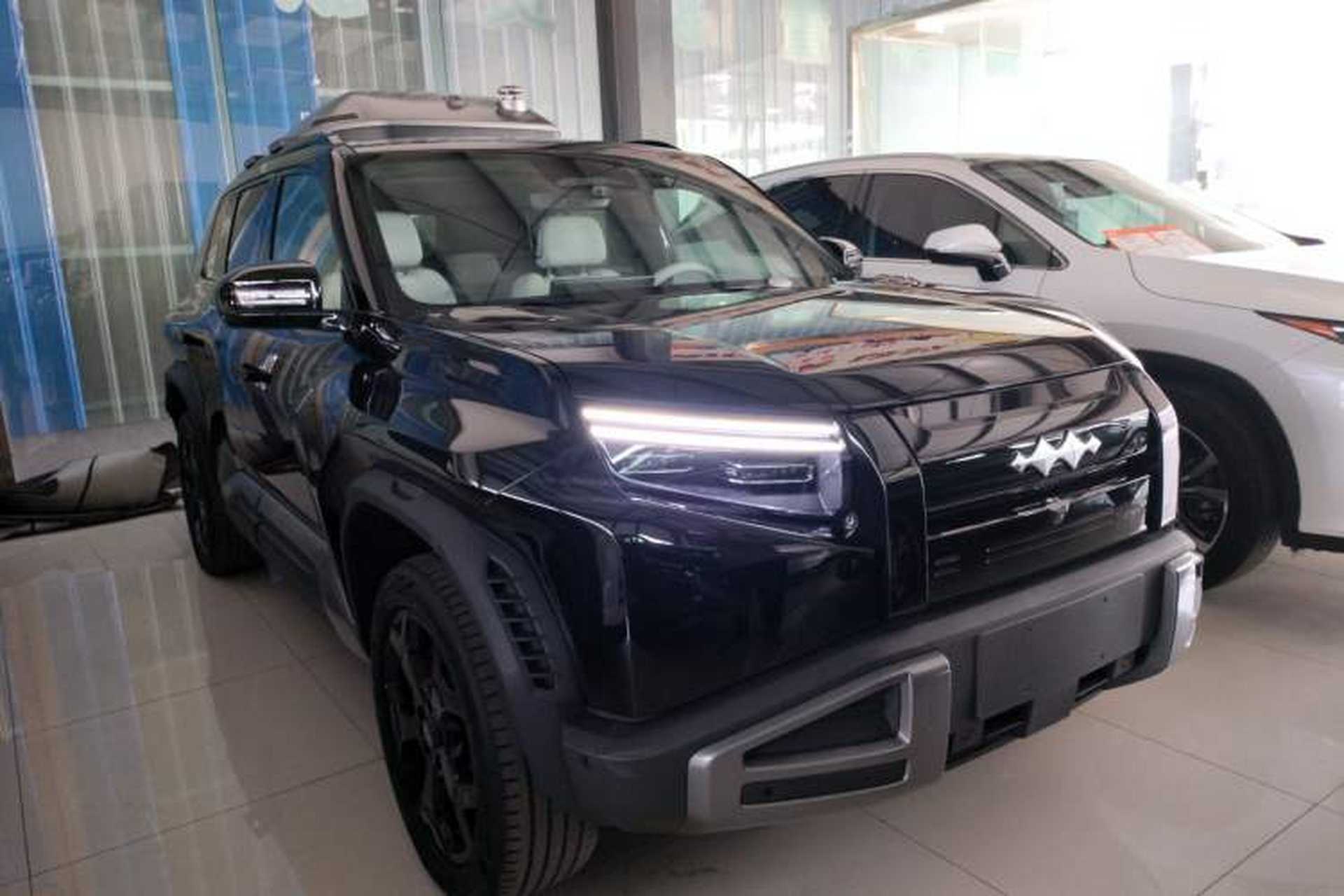 Used Formula Leopard Titanium 3 2025 501 km Four-Wheel Drive Drone Edition Front Right 45 Deg