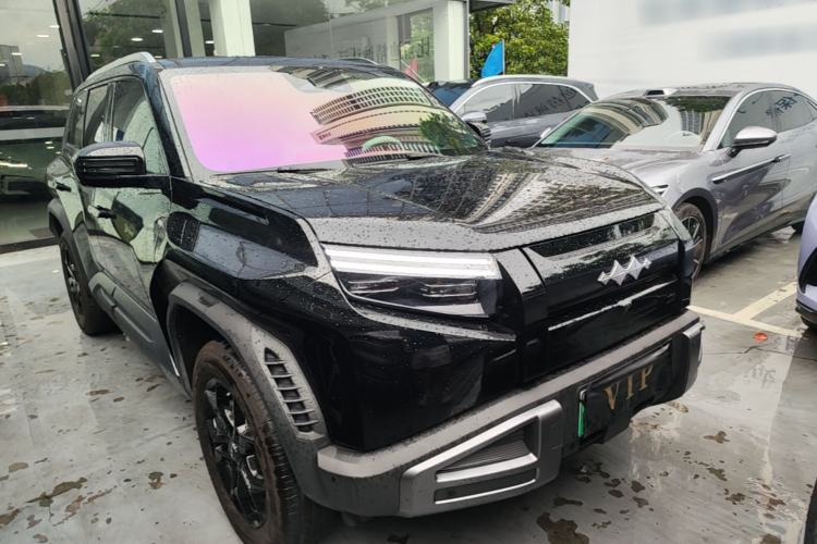 Used Formula Leopard Titanium 3 2025 501 km Range Rear-Wheel Drive Intelligent Driving Max Edition Front Right 45 Deg