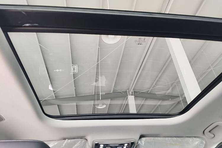 Used Formula Leopard Titanium 3 2025 501KM All-Wheel Drive Intelligent Driving Ultra Version Headliner