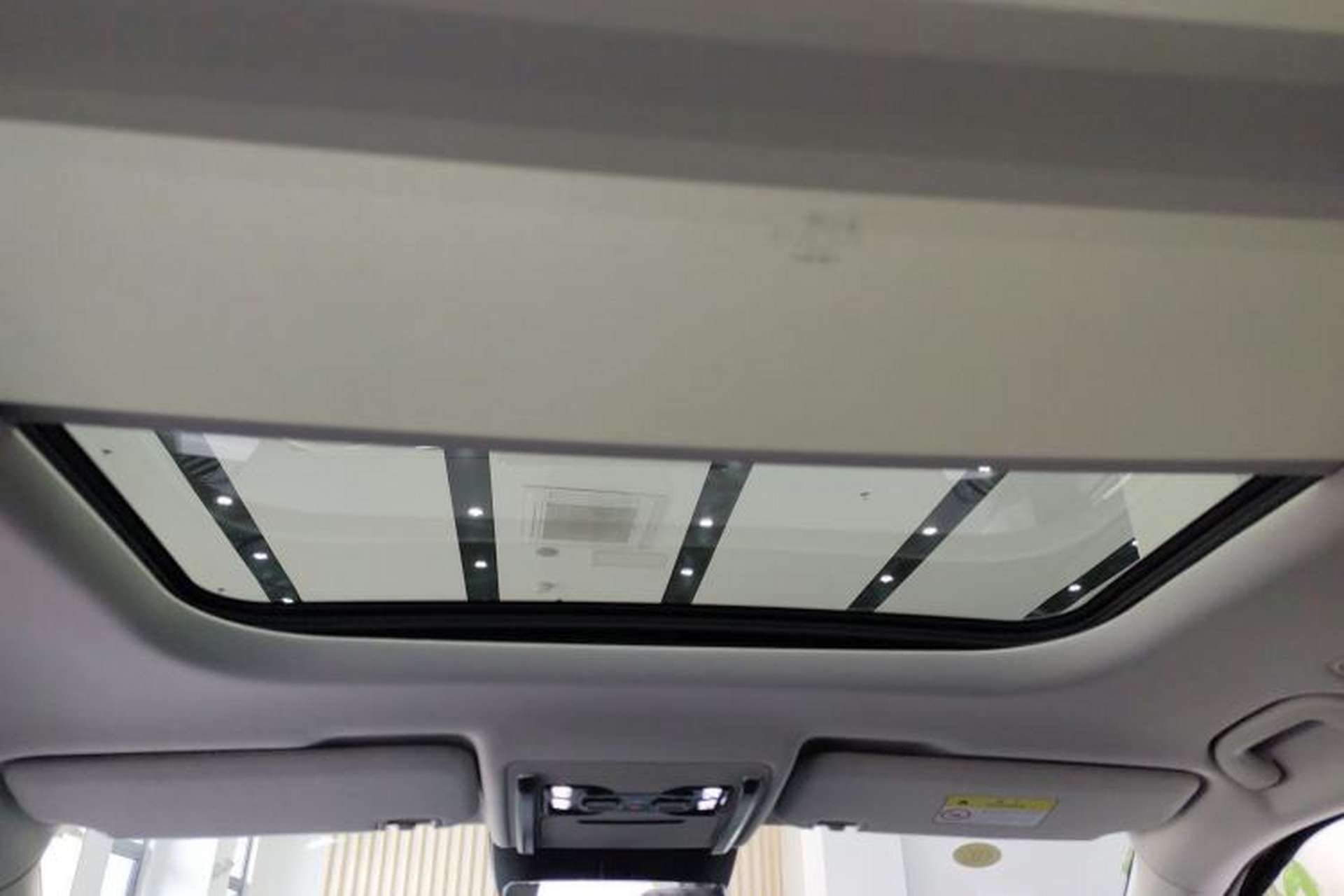 Used Formula Leopard Titanium 3 2025 501KM All-Wheel Drive Intelligent Driving Ultra Version Headliner