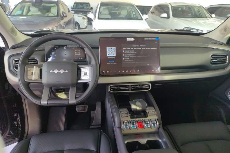 Used Formula Leopard Titanium 3 2025 501 km Range Rear-Wheel Drive Intelligent Driving Max Edition Interior 2