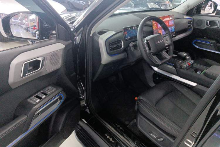 Used Formula Leopard Titanium 3 2025 501 km Range Rear-Wheel Drive Intelligent Driving Max Edition Interior 3