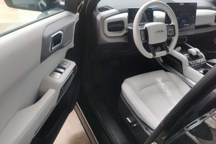 Used Formula Leopard Titanium 3 2025 501 km All-Wheel Drive Intelligent Driving Max Edition Interior 3