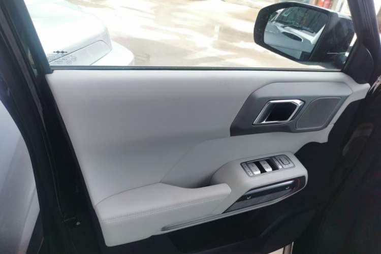 Used Formula Leopard Titanium 3 2025 501 km All-Wheel Drive Intelligent Driving Max Edition Interior 7