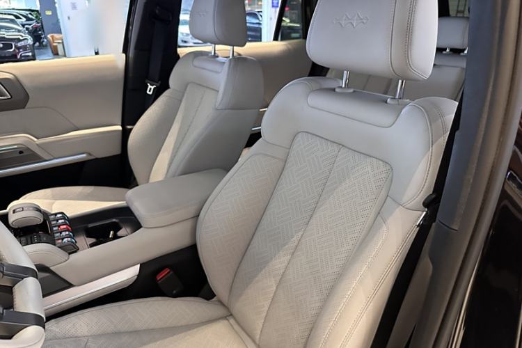 Used Formula Leopard Titanium 3 2025 501 km All-Wheel Drive Intelligent Driving Max Edition Interior 9